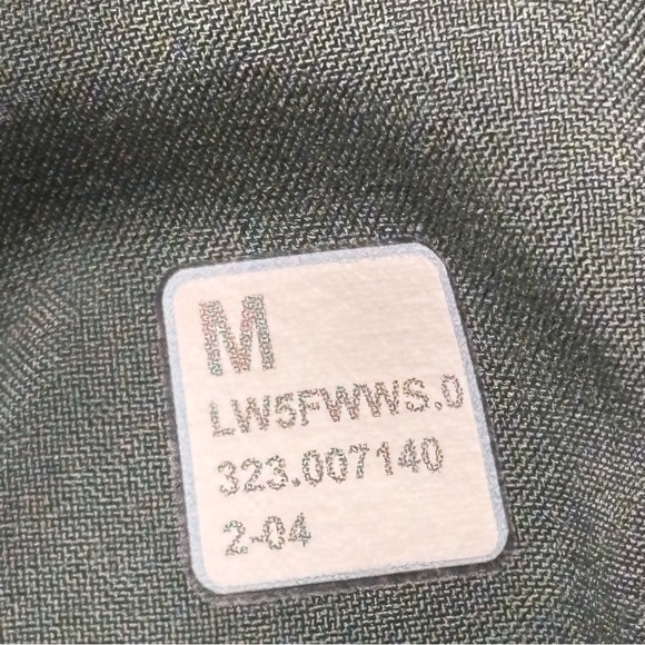 Lululemon Straight-Leg Mid-Rise Pant Luxtreme *Regular - Picture 4 of 6